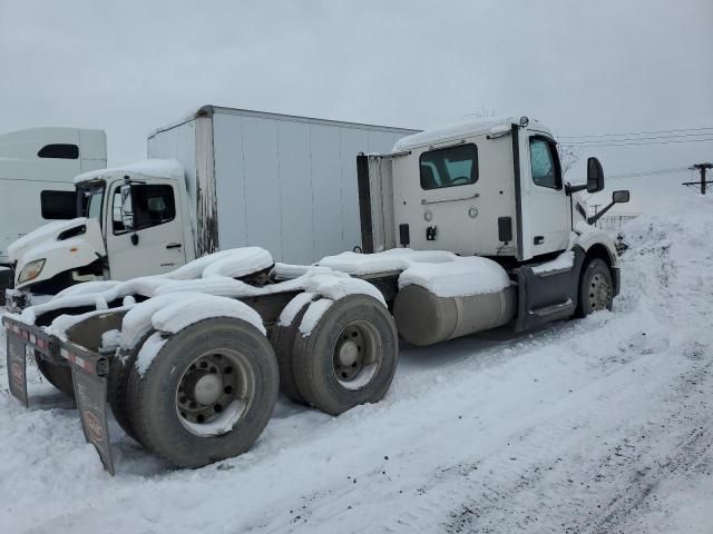 2023 Peterbilt 579