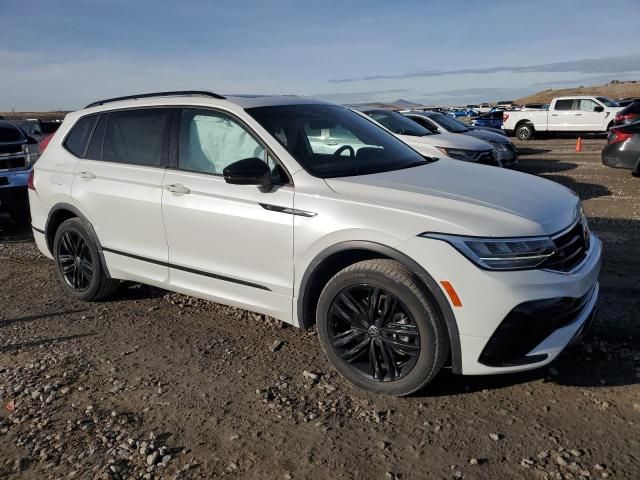 2022 Volkswagen Tiguan SE R-LINE Black