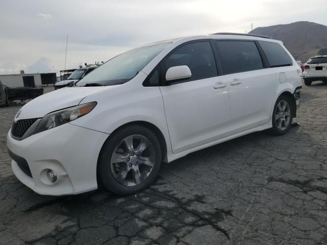 2012 Toyota Sienna Sport