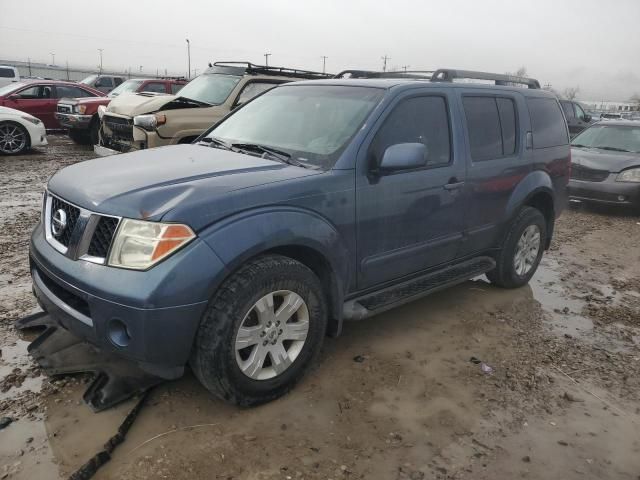 2005 Nissan Pathfinder LE