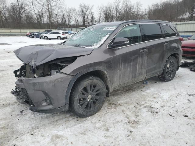 2019 Toyota Highlander SE