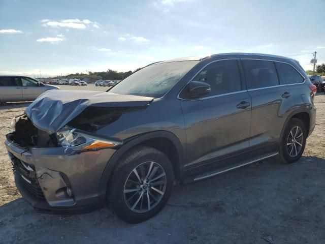 2018 Toyota Highlander SE