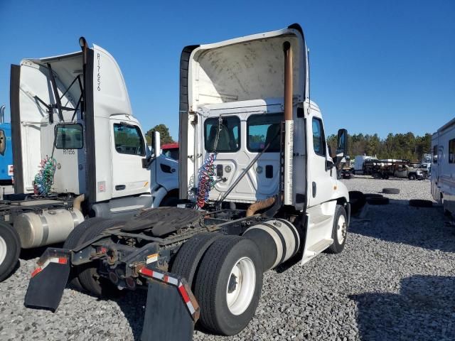 2014 Freightliner Cascadia 125