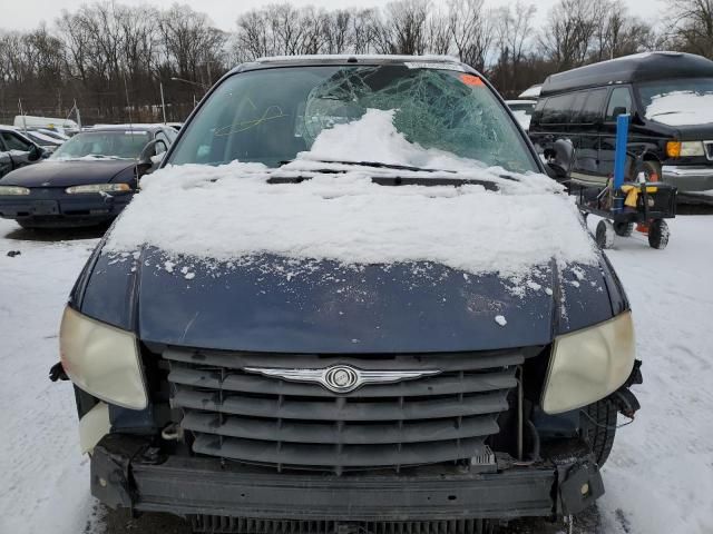 2007 Chrysler Town & Country LX