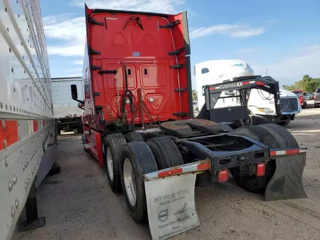 2018 Freightliner Cascadia 126