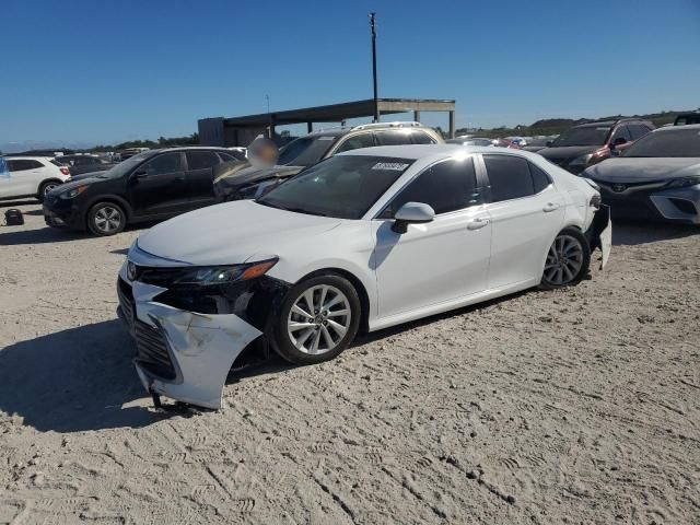 2022 Toyota Camry LE