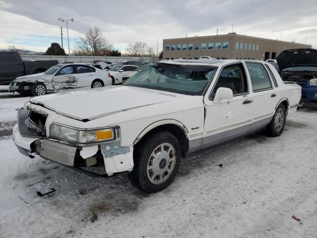 1997 Lincoln Town Car Signature