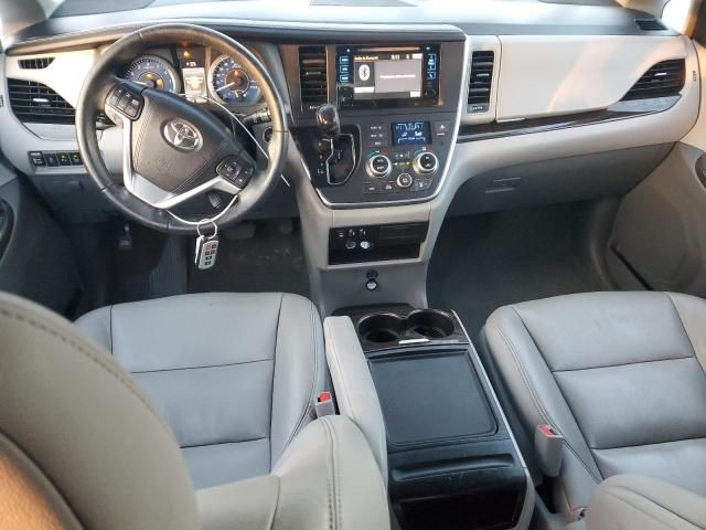 2015 Toyota Sienna XLE