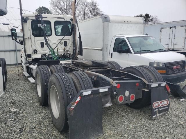 2017 Freightliner Cascadia 125