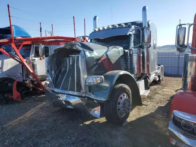 2018 Peterbilt 389