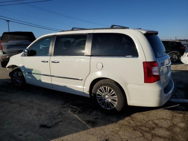 2013 Chrysler Town & Country Touring L