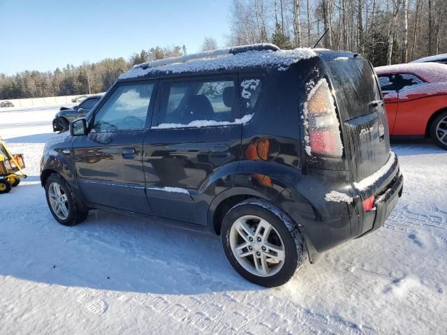 2010 KIA Soul +