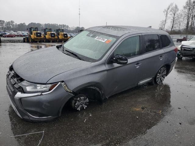 2020 Mitsubishi Outlander SE