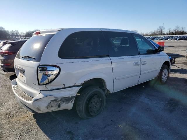 2005 Chrysler Town & Country LX