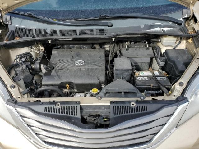 2011 Toyota Sienna XLE