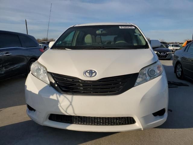 2011 Toyota Sienna LE