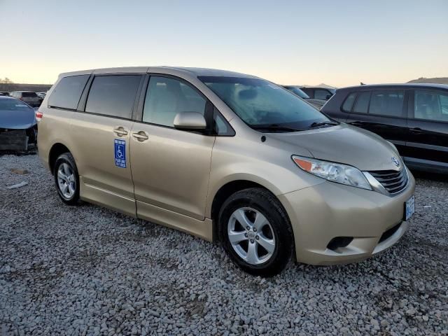 2011 Toyota Sienna LE