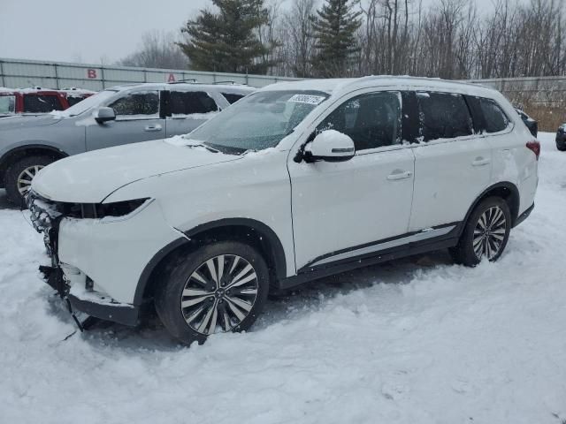 2020 Mitsubishi Outlander SE