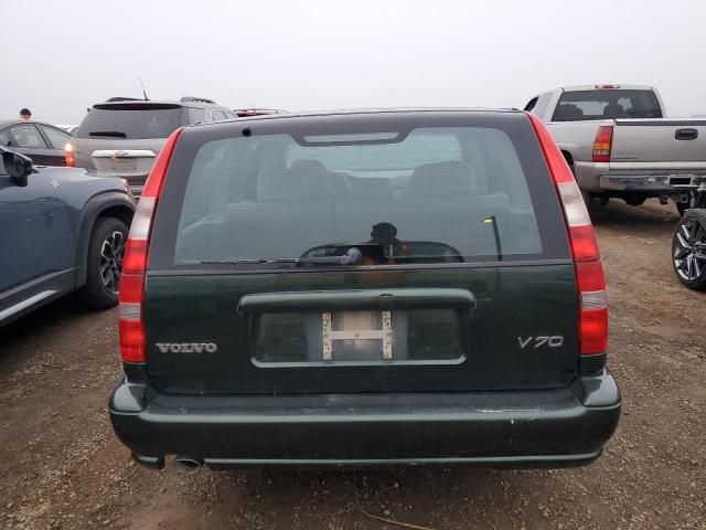 2000 Volvo V70 Base