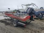 2004 White 2005 Bass Boat