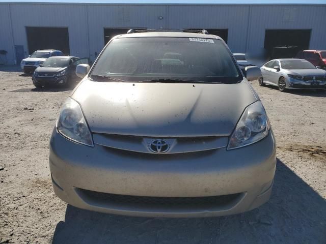 2006 Toyota Sienna XLE