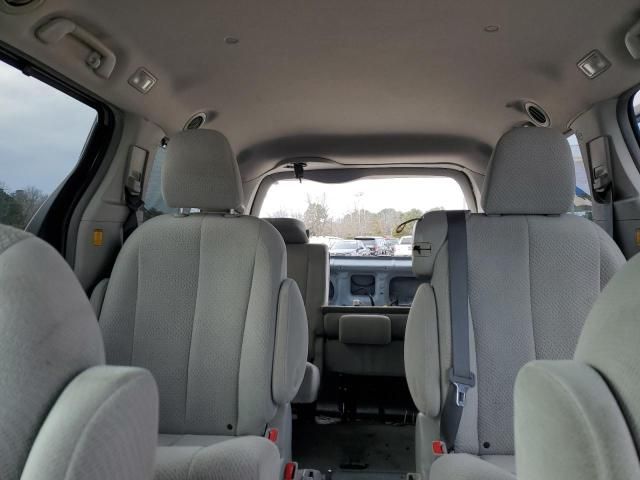 2012 Toyota Sienna LE