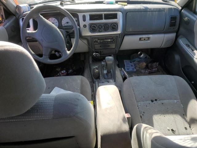 2002 Mitsubishi Montero Sport XLS