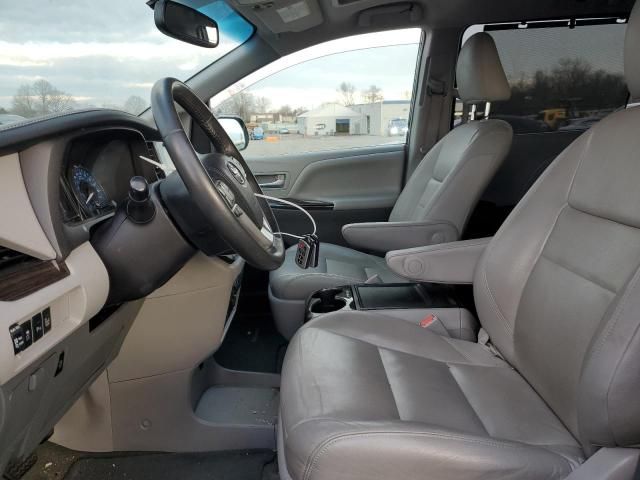 2017 Toyota Sienna XLE