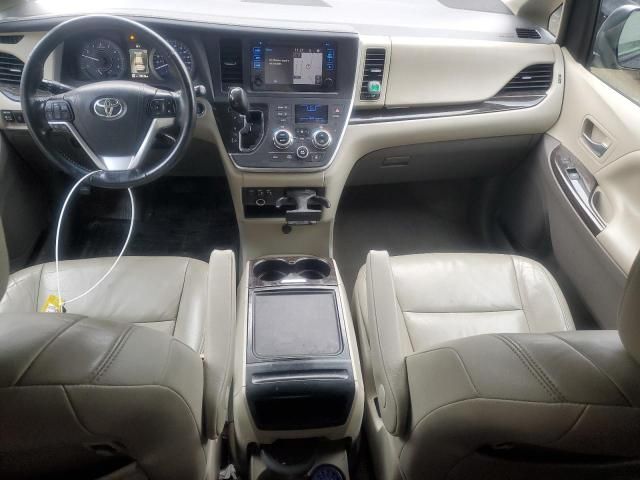 2015 Toyota Sienna XLE