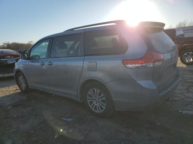 2011 Toyota Sienna XLE