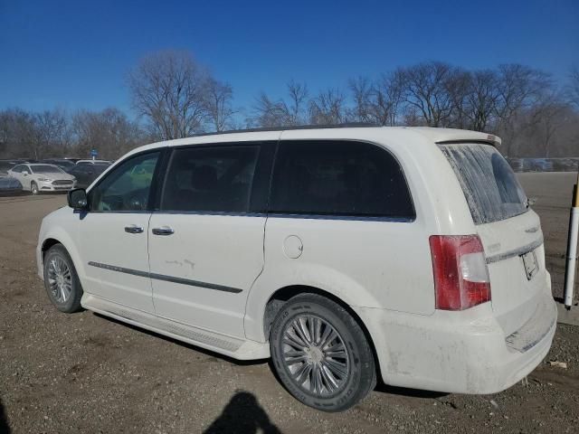 2013 Chrysler Town & Country Touring L