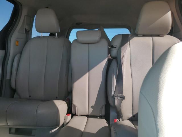 2013 Toyota Sienna XLE