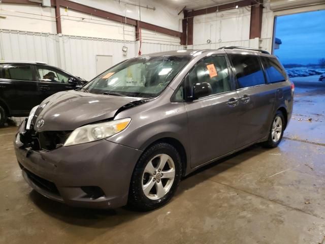 2011 Toyota Sienna LE