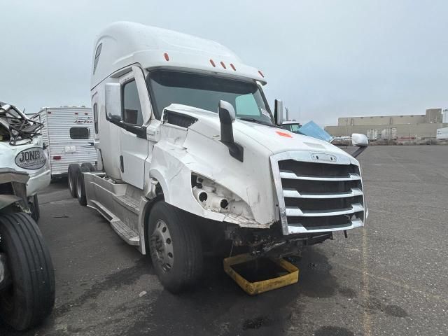 2022 Freightliner Cascadia 126