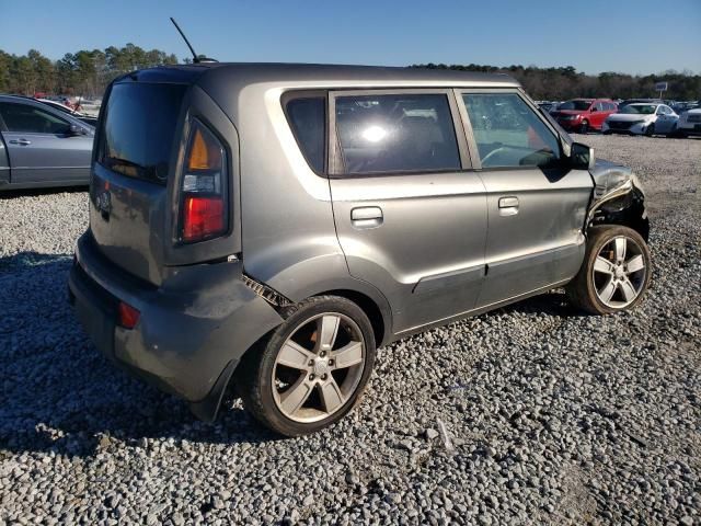 2010 KIA Soul +