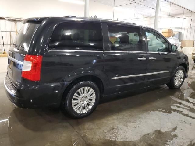 2013 Chrysler Town & Country Limited