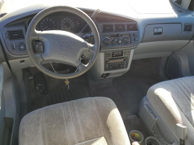 2000 Toyota Sienna LE