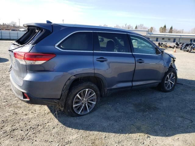 2019 Toyota Highlander SE