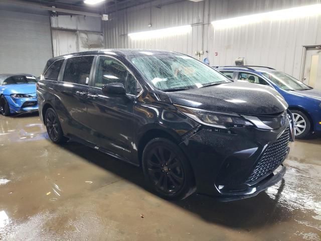 2021 Toyota Sienna XSE