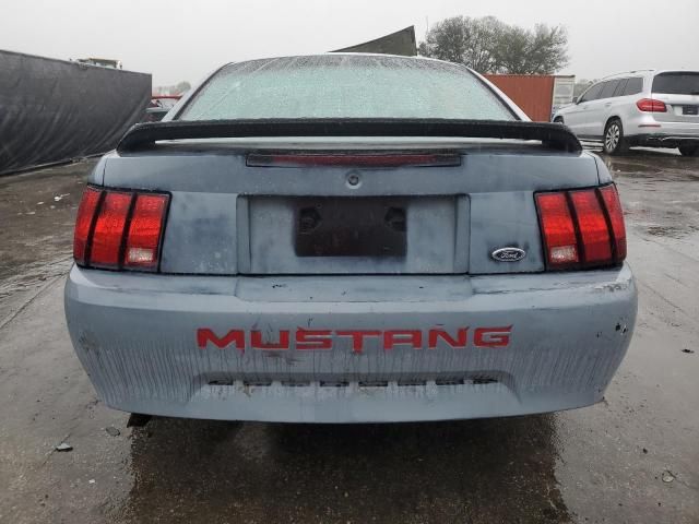 2000 Ford Mustang