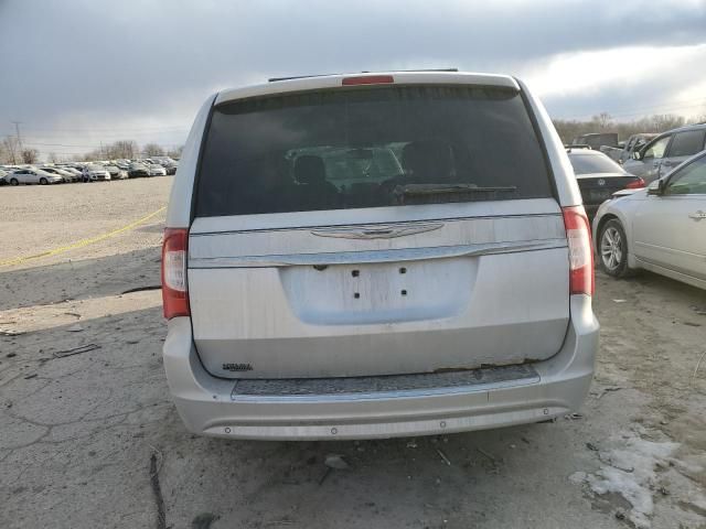 2012 Chrysler Town & Country Touring L