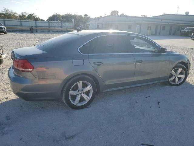 2013 Volkswagen Passat SE