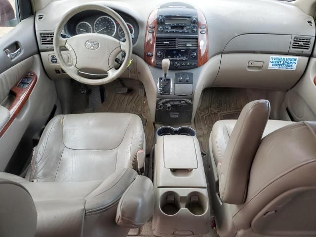 2005 Toyota Sienna XLE