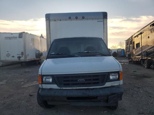 2003 Ford Econoline E350 Super Duty Cutaway Van