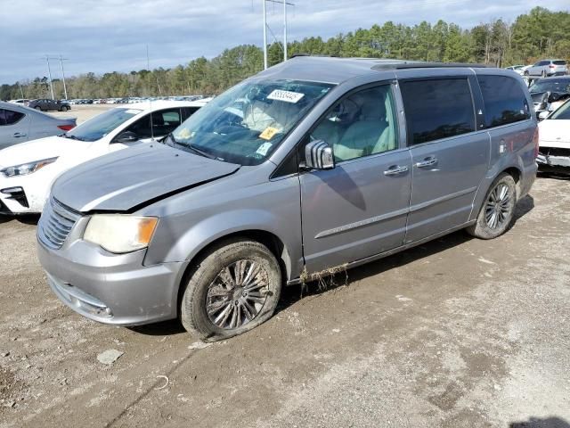 2014 Chrysler Town & Country Touring L