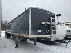 Salvage trucks for sale at Ellwood City, PA auction: 2023 Mheb Livestock