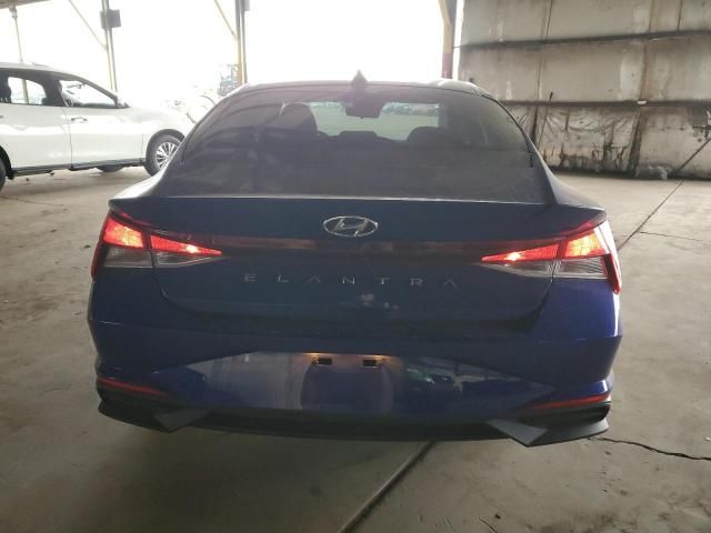 2022 Hyundai Elantra SE