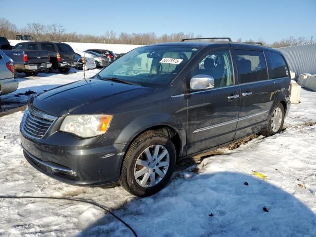 2011 Chrysler Town & Country Touring L