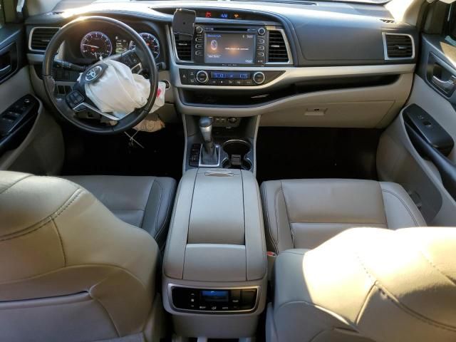 2019 Toyota Highlander SE