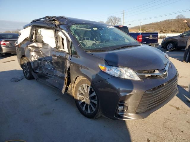 2019 Toyota Sienna XLE